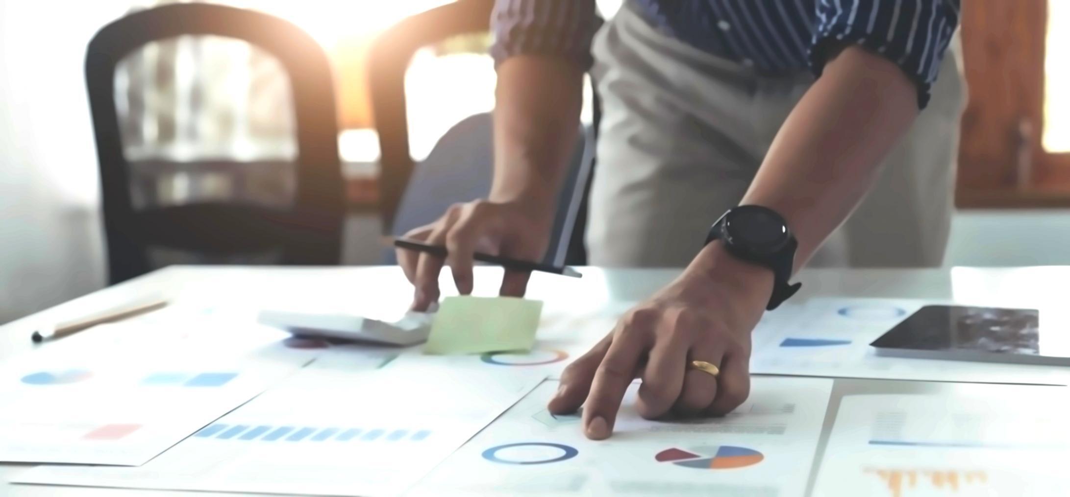 Paid and Organic Traffic Together: A Strategy Course for Growing Businesses